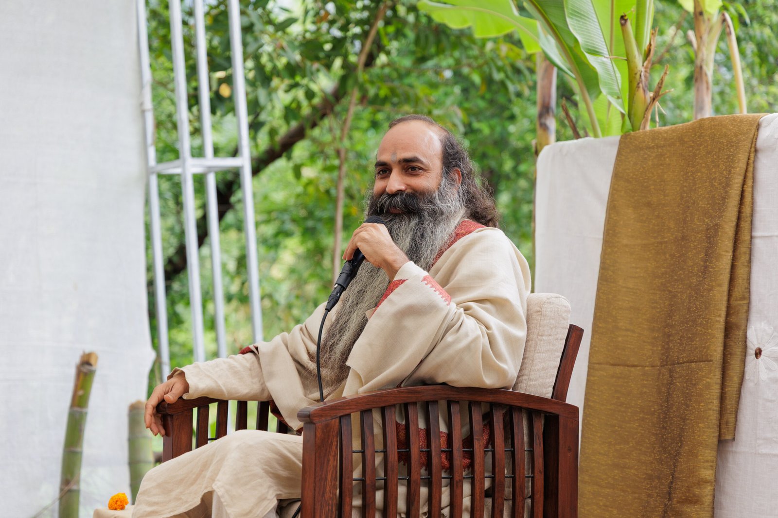 Gurudev Sri Anish at Saadho Ashram